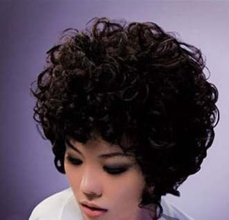 2012最新沙宣发型设计看时尚沙宣烫发发型图片欣赏 2012最新沙宣发型设计看时尚沙宣烫发发型图片欣赏